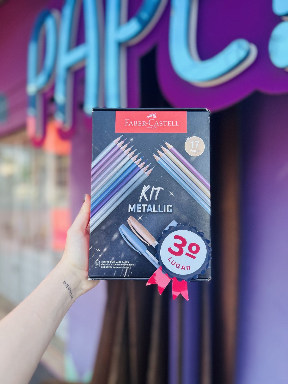 Prêmio de 3º lugar: kit Faber-Castell